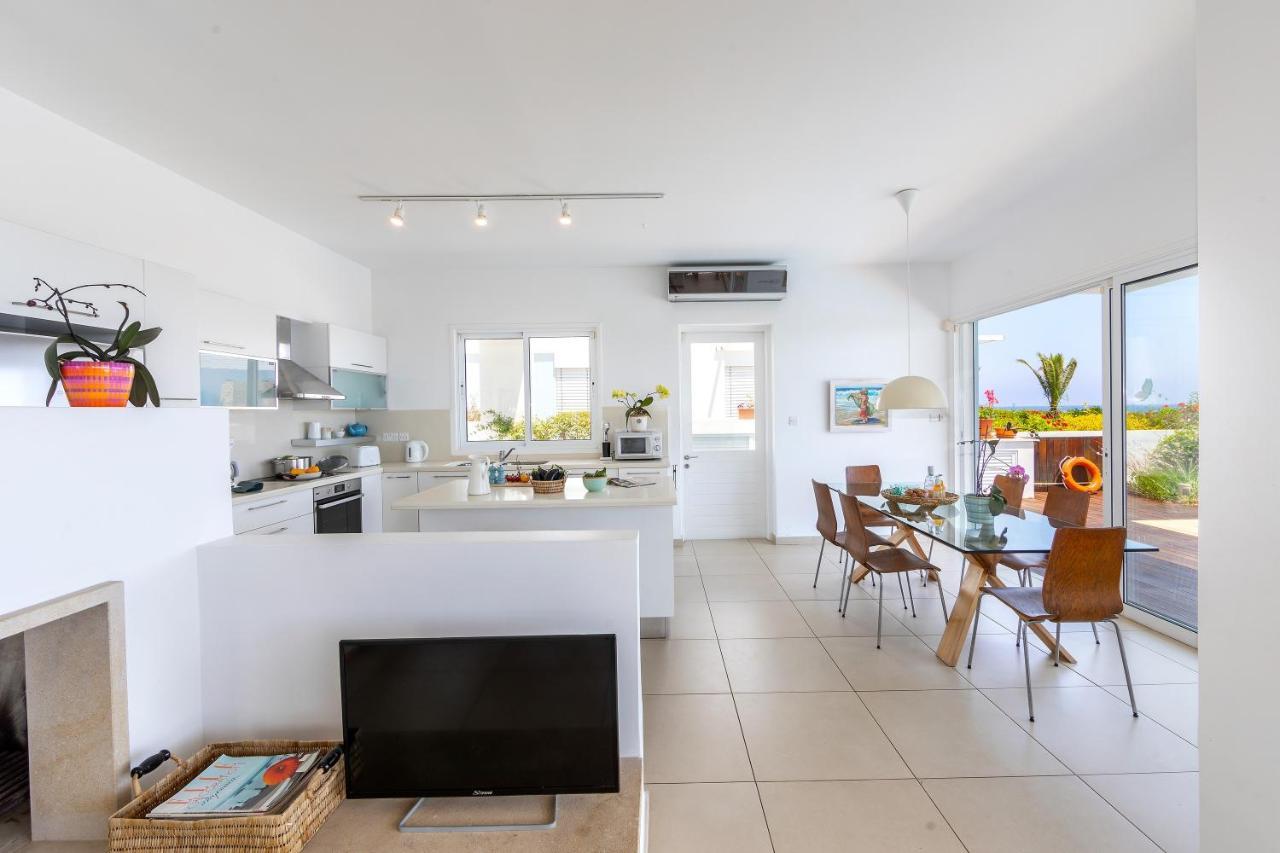 Protaras Beachfront Villa Alia Екстер'єр фото