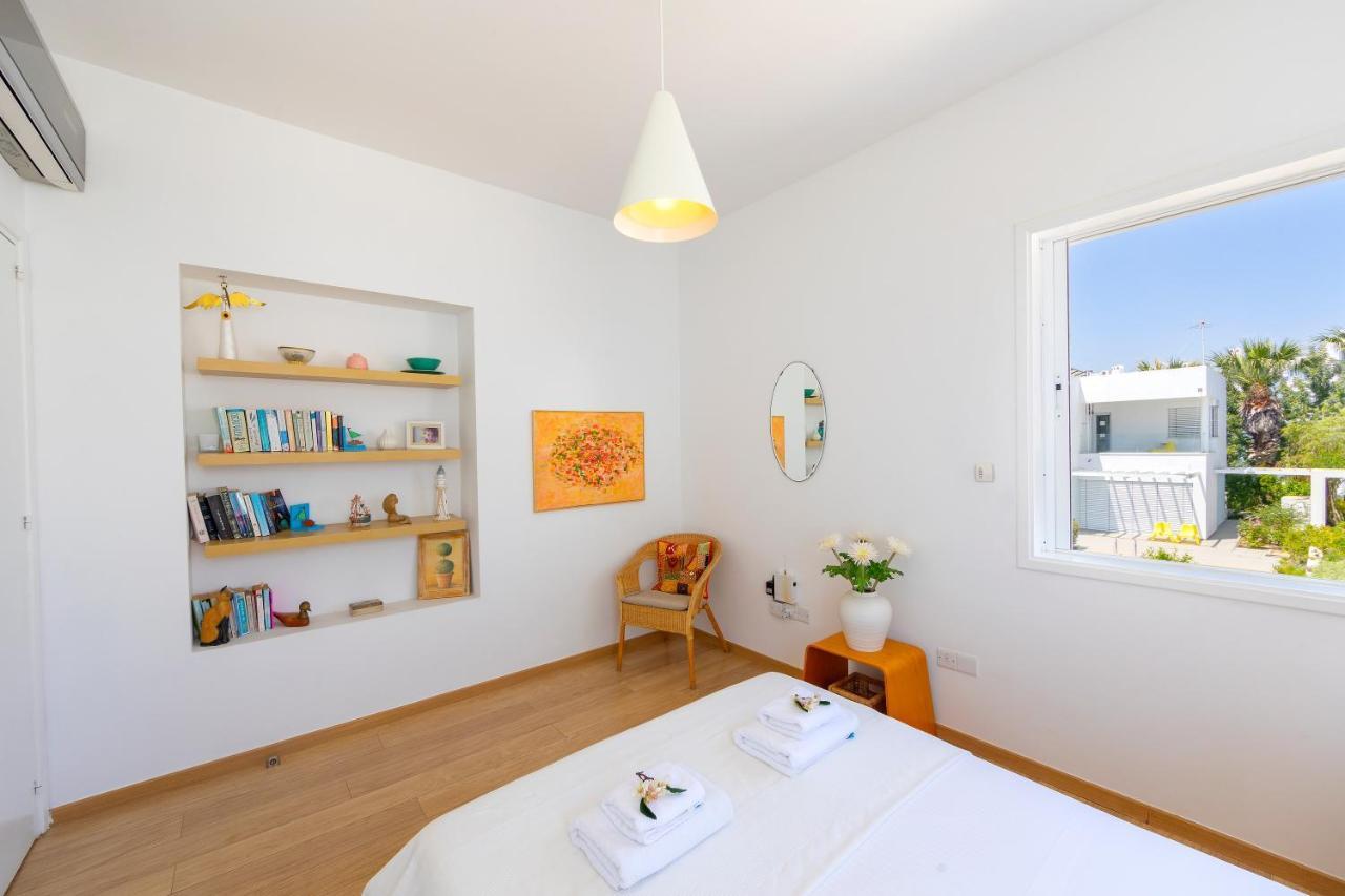 Protaras Beachfront Villa Alia Екстер'єр фото