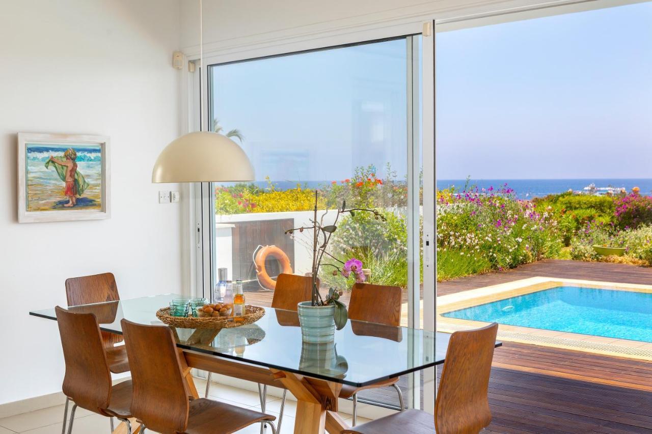 Protaras Beachfront Villa Alia Екстер'єр фото
